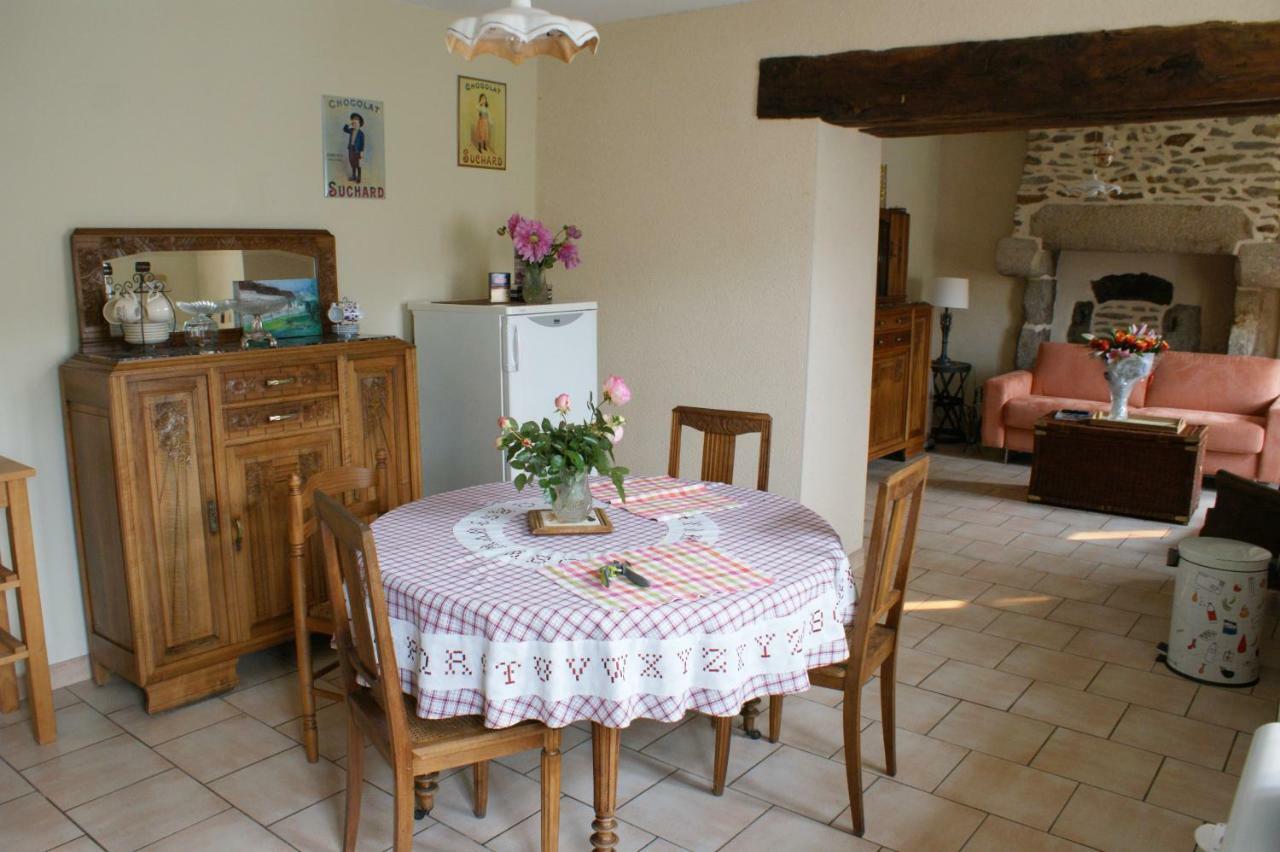 Chambre D'Hote Courtoux Saint-Denis-sur-Sarthon Exterior photo